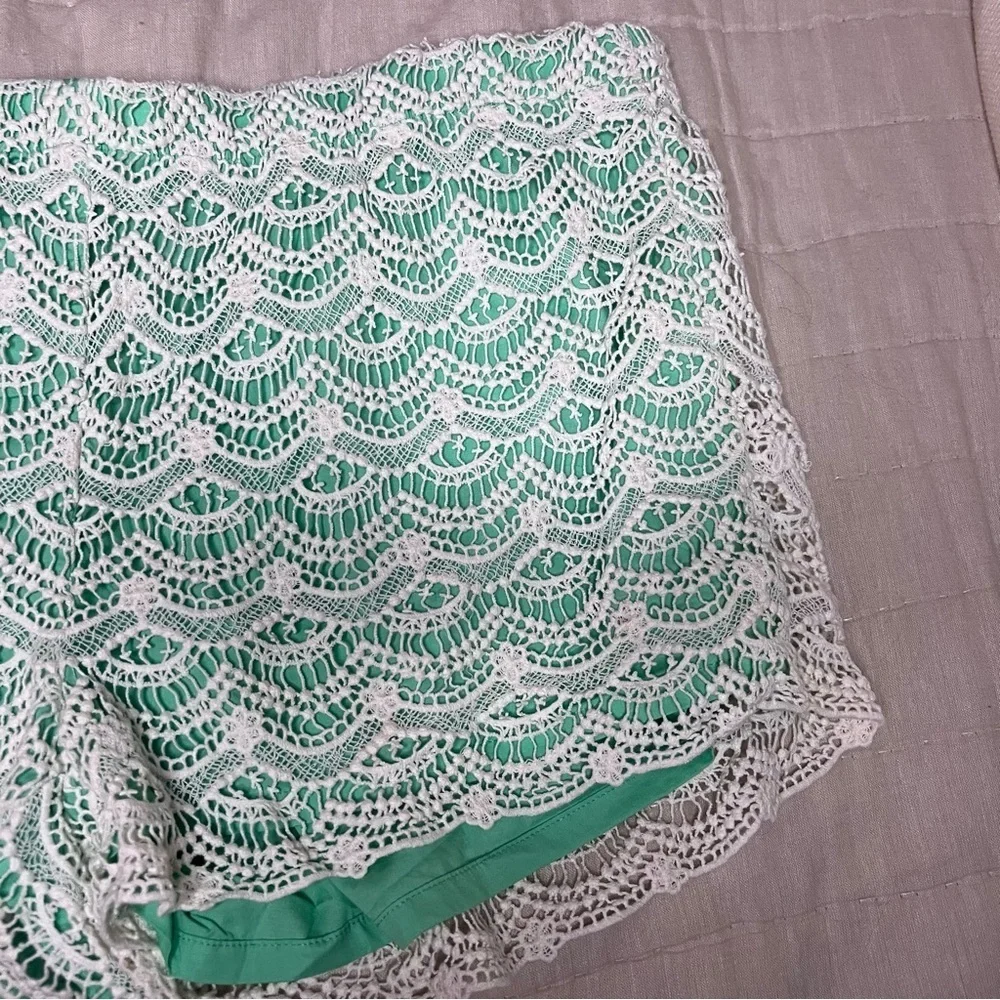 Southern Tide Emma Lace Short in Starboard Size Large